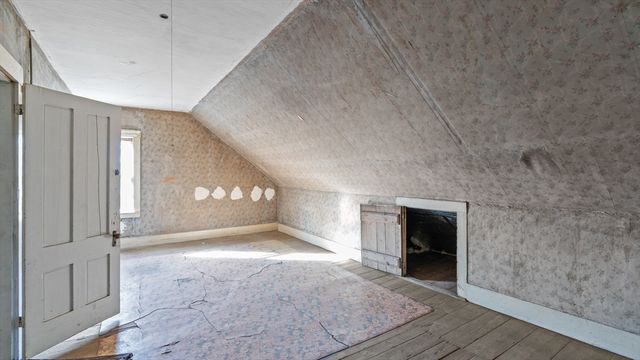 5 B St, Douglas, MA 01516