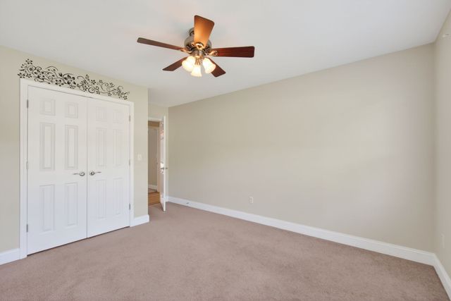 197 Rustling Oaks Dr, Sparta, TN 38583