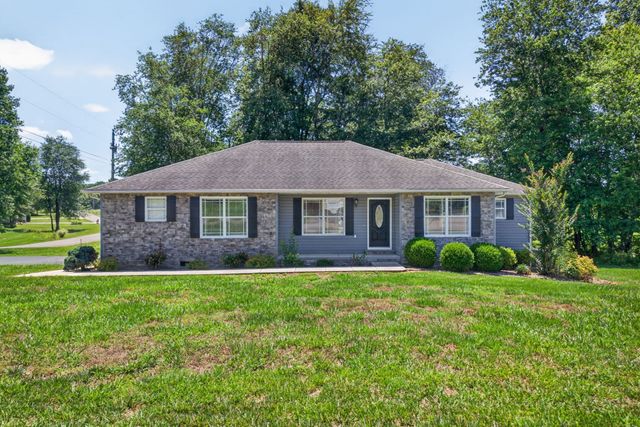 197 Rustling Oaks Dr, Sparta, TN 38583
