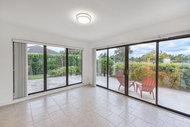 13867 Eastpointe Way, Palm Beach Gardens, FL 33418