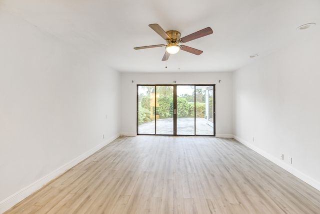 13867 Eastpointe Way, Palm Beach Gardens, FL 33418