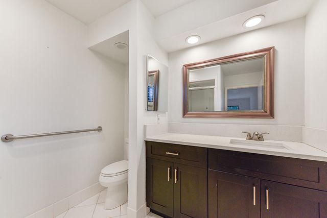 13867 Eastpointe Way, Palm Beach Gardens, FL 33418