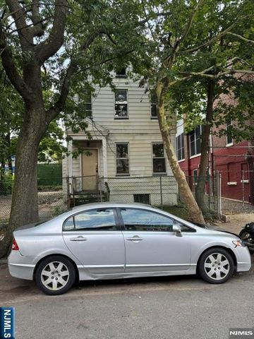 38 Sunset Avenue, Newark, NJ 07106