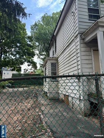 38 Sunset Avenue, Newark, NJ 07106