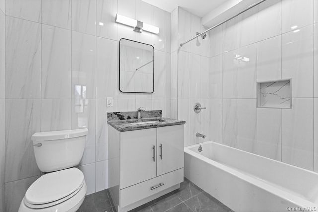 444 Graham Avenue 5K, Brooklyn, NY 11211