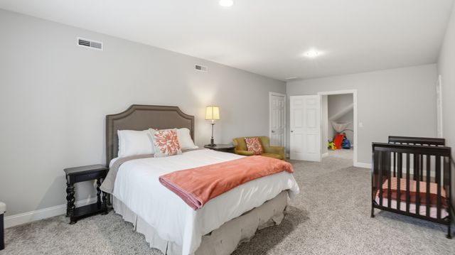 240 Lake Hills Rd, Tullahoma, TN 37388