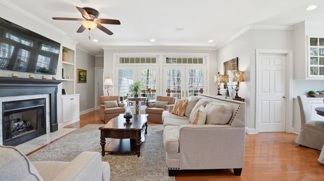 240 Lake Hills Rd, Tullahoma, TN 37388