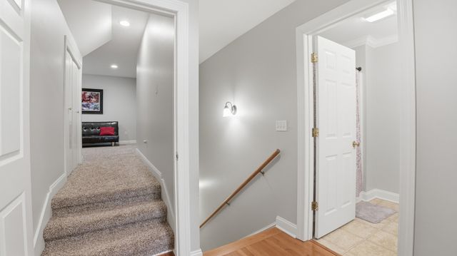 240 Lake Hills Rd, Tullahoma, TN 37388