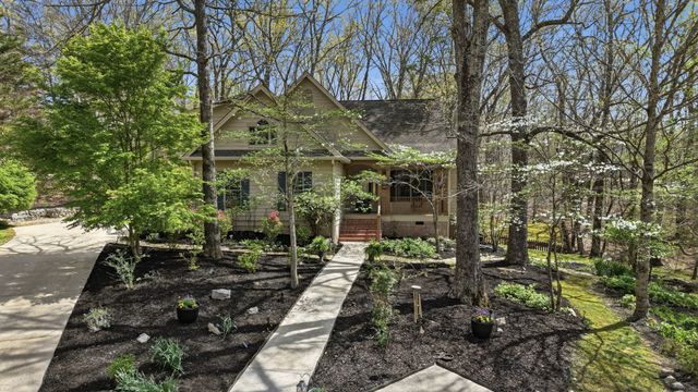 240 Lake Hills Rd, Tullahoma, TN 37388
