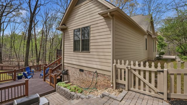240 Lake Hills Rd, Tullahoma, TN 37388