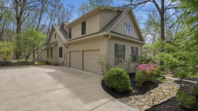 240 Lake Hills Rd, Tullahoma, TN 37388