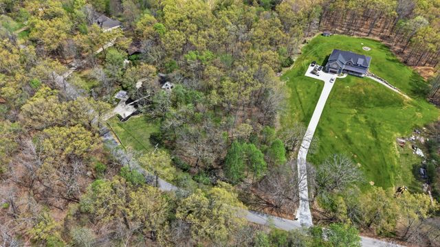 240 Lake Hills Rd, Tullahoma, TN 37388