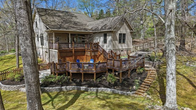 240 Lake Hills Rd, Tullahoma, TN 37388