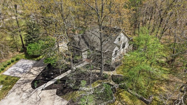 240 Lake Hills Rd, Tullahoma, TN 37388