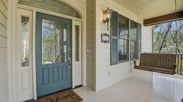 240 Lake Hills Rd, Tullahoma, TN 37388