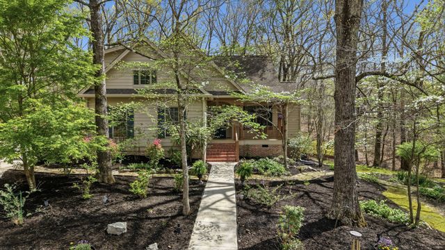 240 Lake Hills Rd, Tullahoma, TN 37388