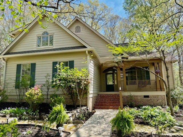 240 Lake Hills Rd, Tullahoma, TN 37388