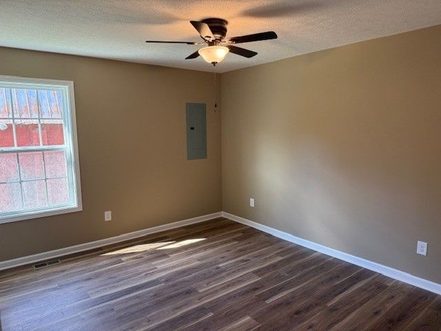 206 Hotel St, Decherd, TN 37324