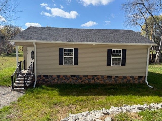 206 Hotel St, Decherd, TN 37324