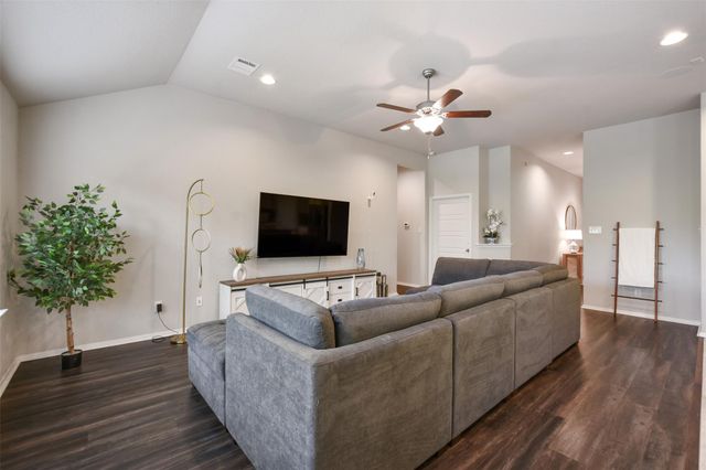 21510 Paine Ave, Lago Vista, TX 78645