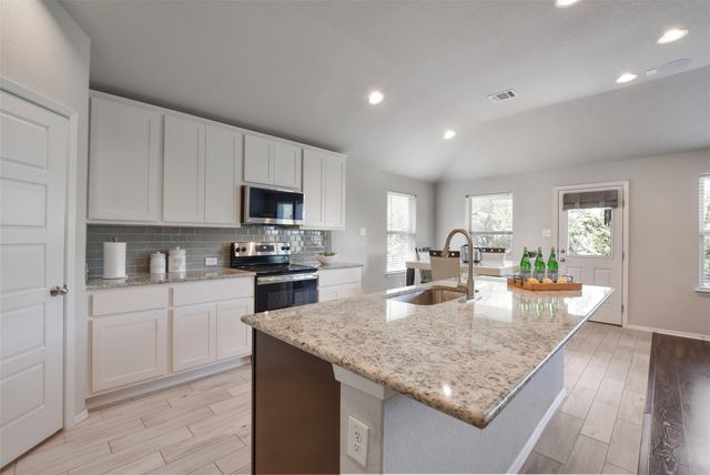 21510 Paine Ave, Lago Vista, TX 78645