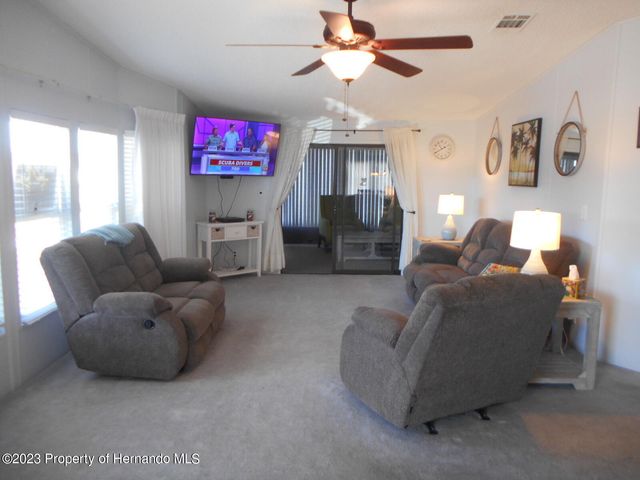 15084 Brookridge Boulevard, Brooksville, FL 34613