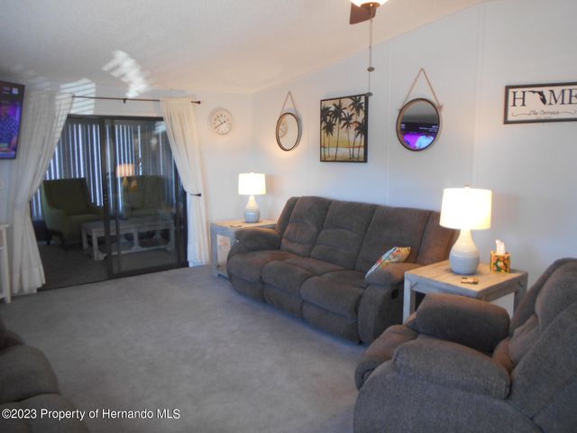 15084 Brookridge Boulevard, Brooksville, FL 34613