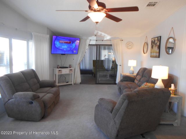 15084 Brookridge Boulevard, Brooksville, FL 34613