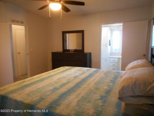 15084 Brookridge Boulevard, Brooksville, FL 34613