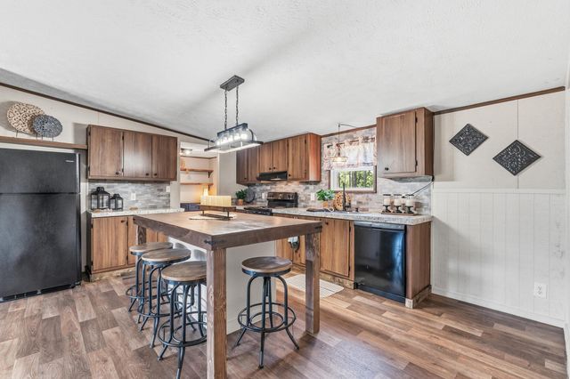 3691 Nichols Hwy., Galivants Ferry, SC 29544