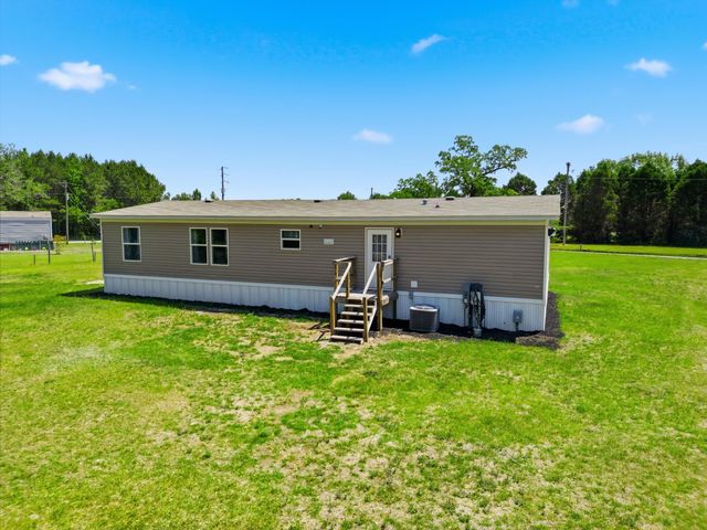 3691 Nichols Hwy., Galivants Ferry, SC 29544