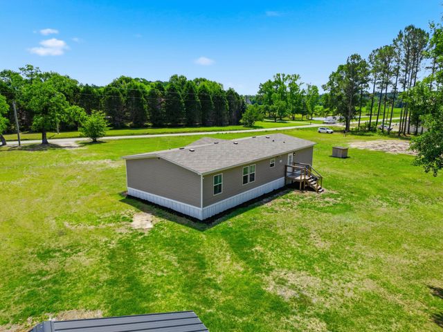 3691 Nichols Hwy., Galivants Ferry, SC 29544