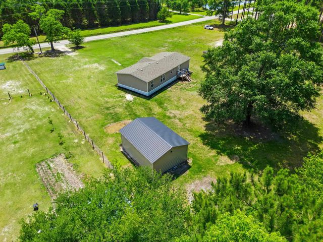 3691 Nichols Hwy., Galivants Ferry, SC 29544