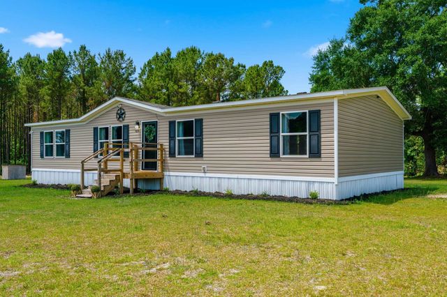 3691 Nichols Hwy., Galivants Ferry, SC 29544
