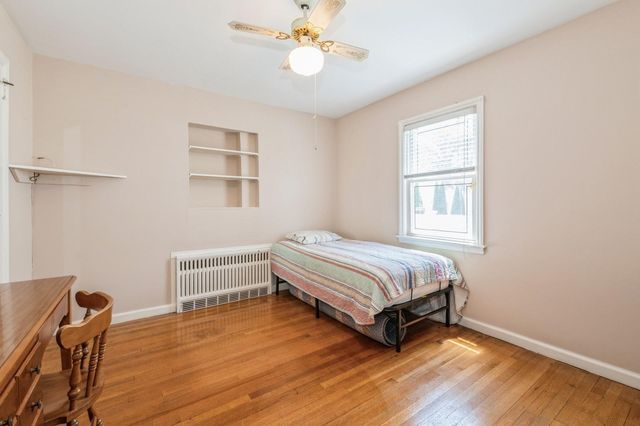 185 Emerson Place, Valley Stream, NY 11580