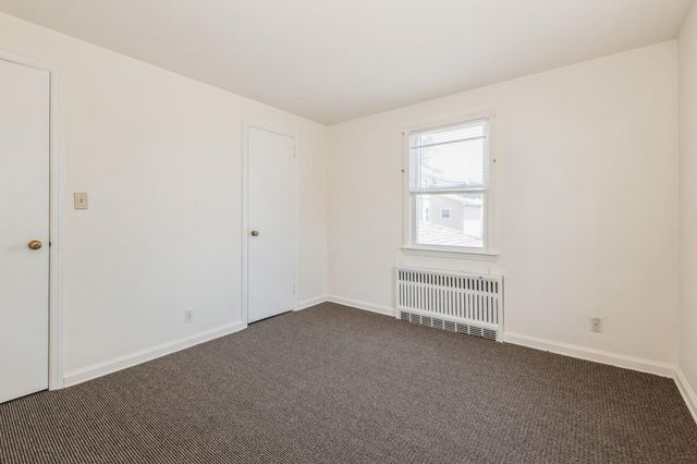 185 Emerson Place, Valley Stream, NY 11580