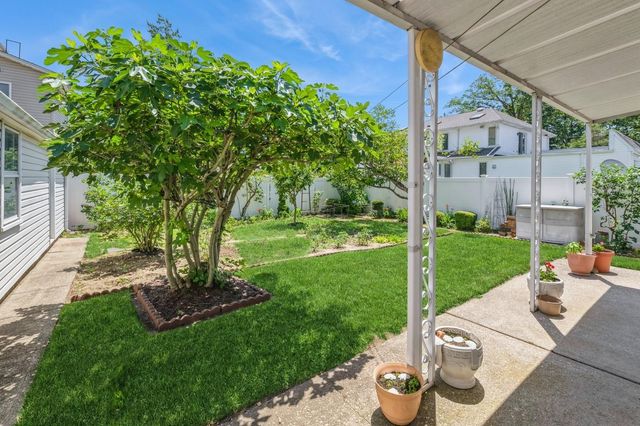 185 Emerson Place, Valley Stream, NY 11580