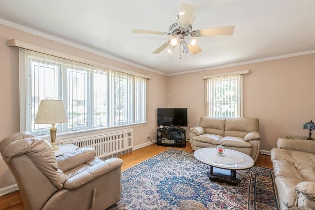 185 Emerson Place, Valley Stream, NY 11580