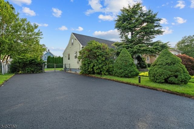 343 Delawanna Ave, Clifton City, NJ 07014