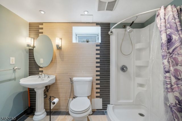 343 Delawanna Ave, Clifton City, NJ 07014