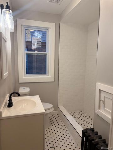 17354 Warrington Drive, Detroit, MI 48221