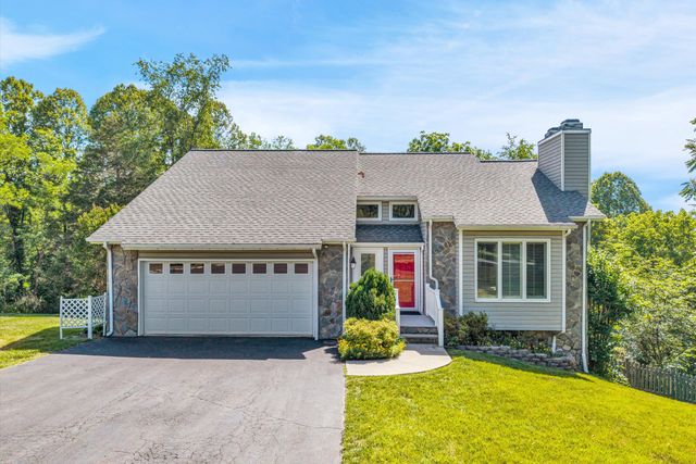 6595 Pencheck CIR, Roanoke, VA 24018