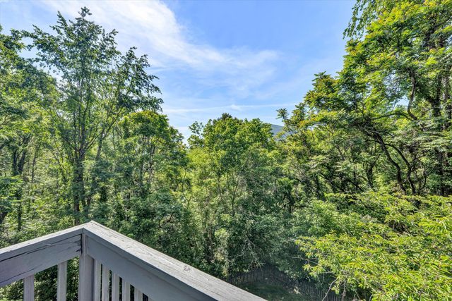 6595 Pencheck CIR, Roanoke, VA 24018