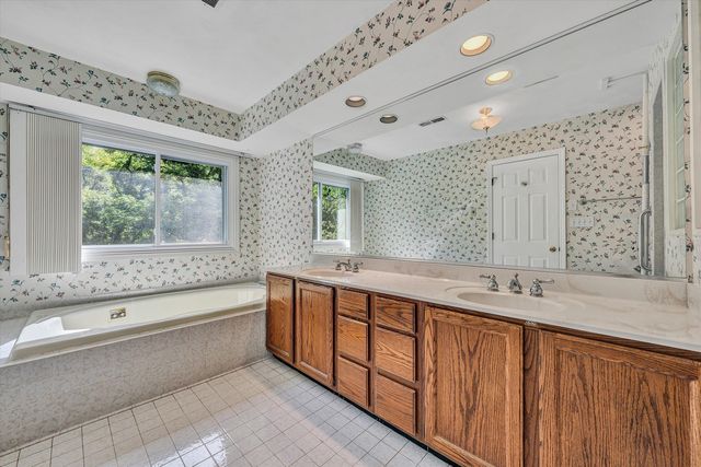 6595 Pencheck CIR, Roanoke, VA 24018