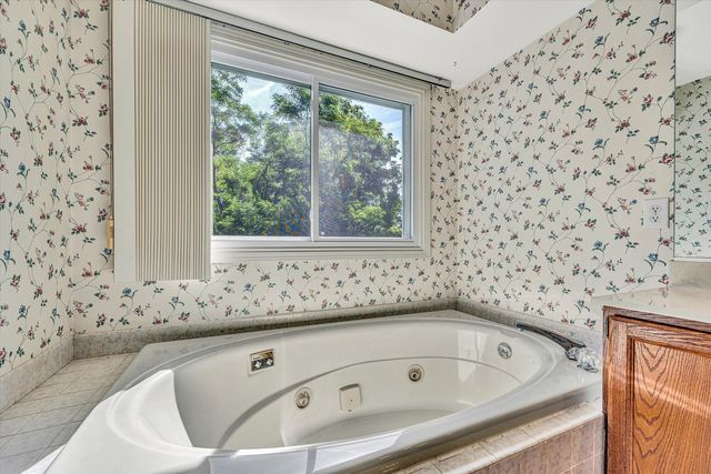6595 Pencheck CIR, Roanoke, VA 24018