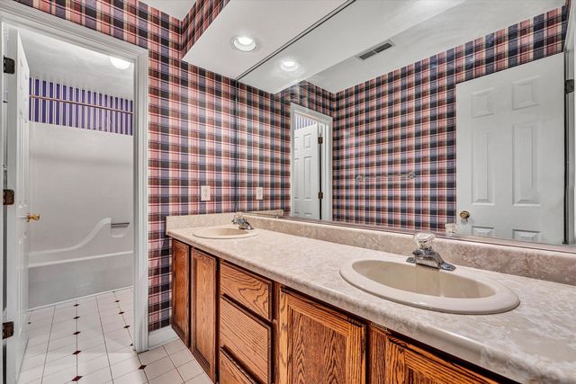6595 Pencheck CIR, Roanoke, VA 24018