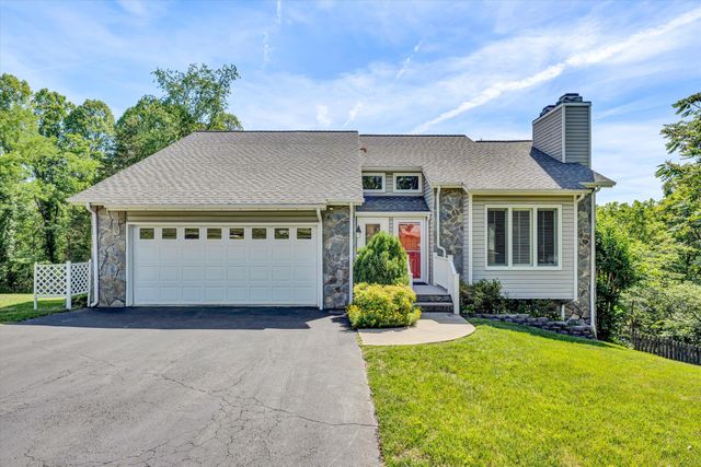 6595 Pencheck CIR, Roanoke, VA 24018