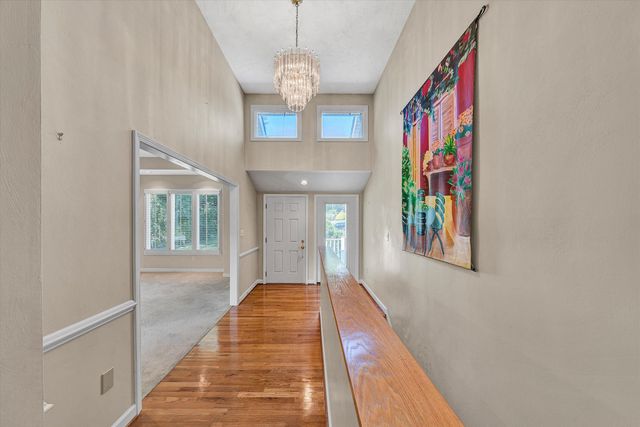 6595 Pencheck CIR, Roanoke, VA 24018