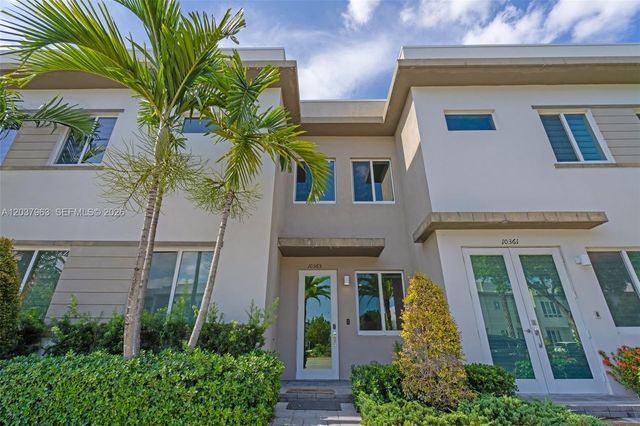 10365 NW 66th St, Doral, FL 33178