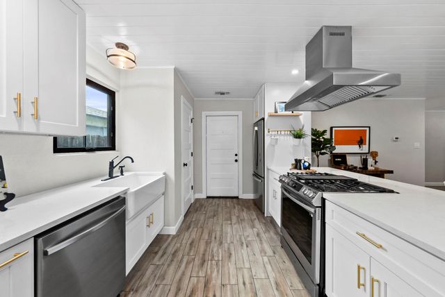 7906 Wycombe-A DR, Austin, TX 78749